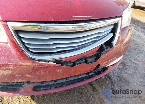 2015 Chrysler Town & Country Touring z USA, uszkodzony, nr VIN 2C4RC1BG0FR601440